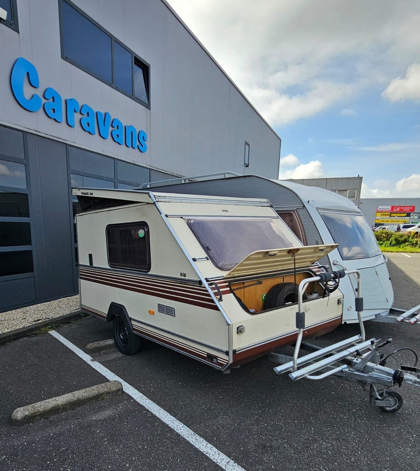 Kip Kompakt 300 - Compacte en complete caravan, Caravans en Kamperen, Caravans, Particulier
