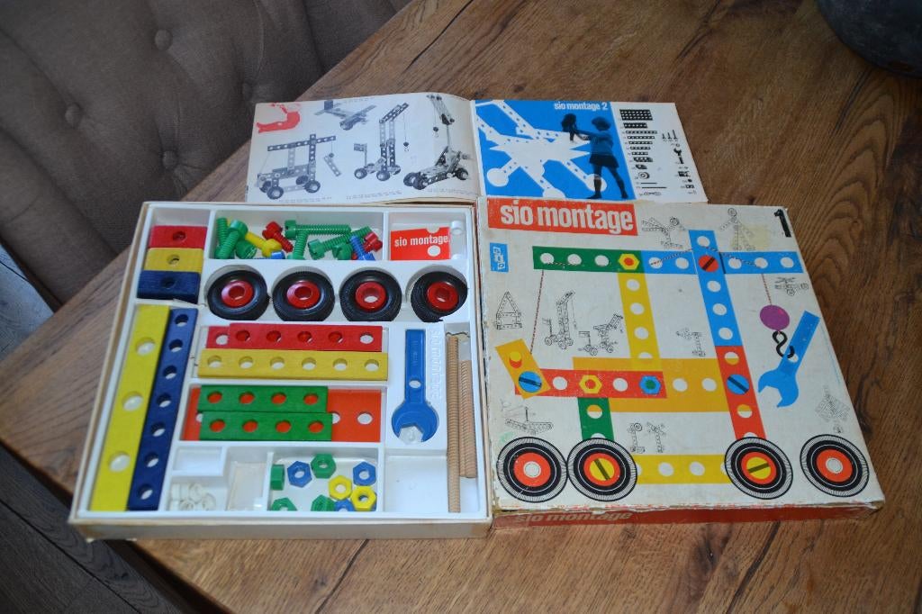 Sio montage doos 1 - met bouwinstructie, Kinderen en Baby's, Speelgoed | Houten speelgoed, Ophalen of Verzenden, Gebruikt, Overige typen