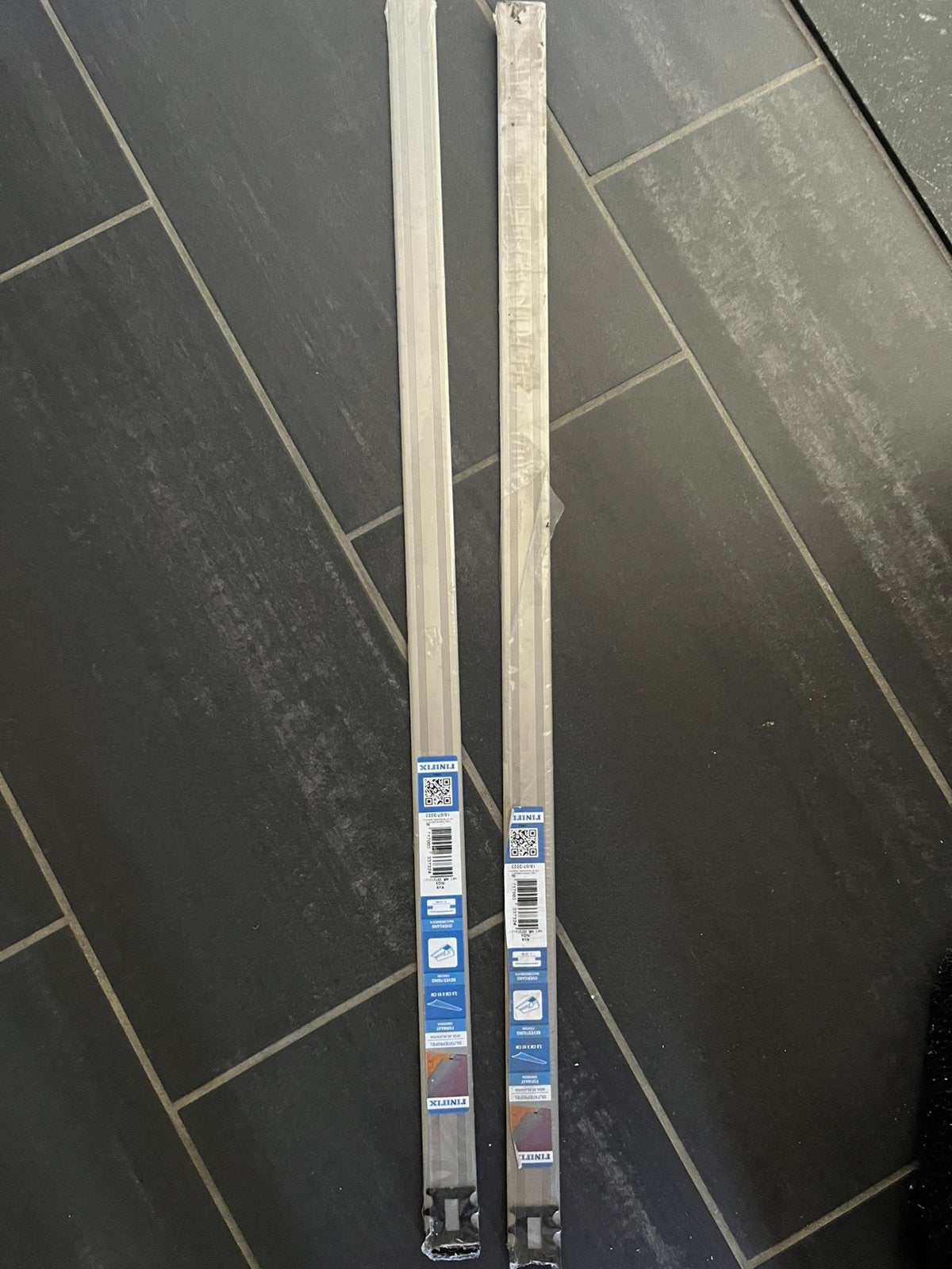 Ijzeren latjes, Doe-het-zelf en Verbouw, Plinten en Afwerking, Ophalen, Zo goed als nieuw, Overige materialen, Plinten