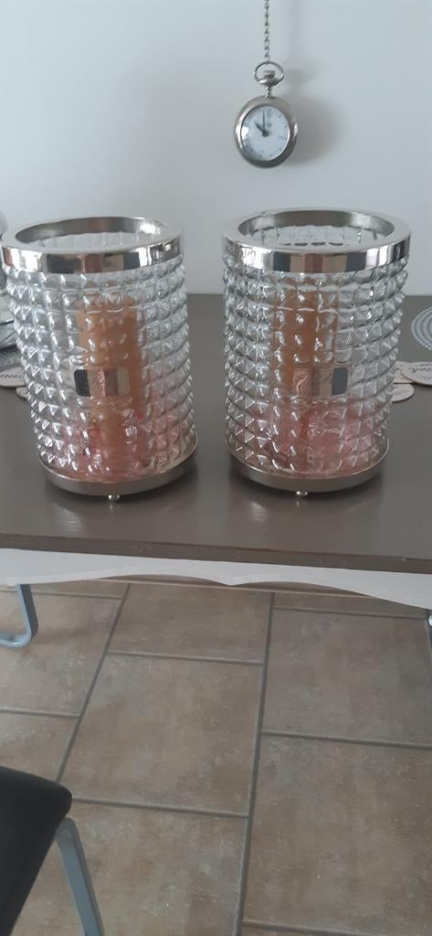 Set van 2 glazen kandelaars met zilverkleurige accenten, Ophalen of Verzenden, Zo goed als nieuw, Wit, Zilver