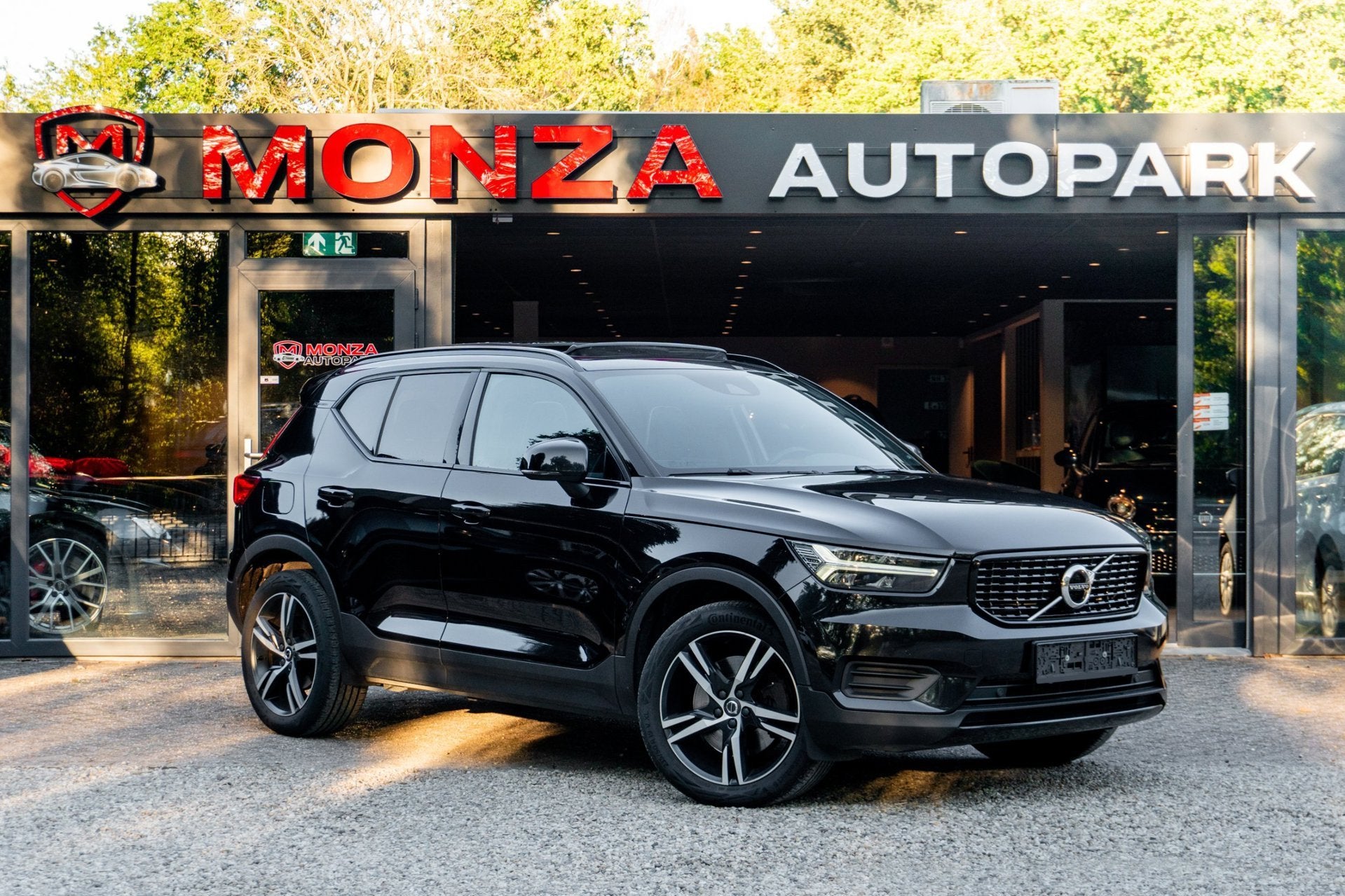 Volvo XC40 1.5 T5 Recharge R-Design, Auto's, Voorwielaandrijving, Gebruikt, Zwart, 129 pk