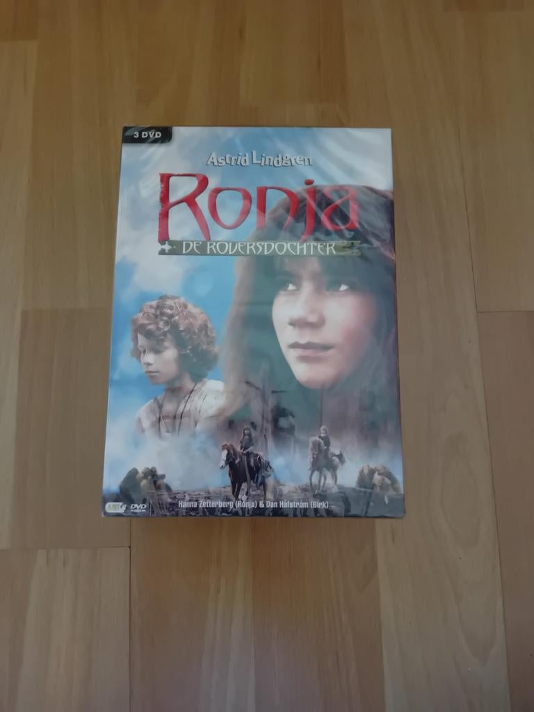 Astrid Lindgren - Ronja de Roversdochter (3 DVD Boxset), Avontuur, Gebruikt, Alle leeftijden, Boxset