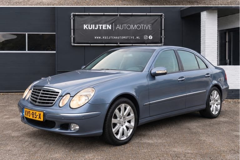 Mercedes-Benz E-klasse 500 Elegance 4-Matic / 1e eigenaar /, Auto's, Automaat, Gebruikt, 8 cilinders, Blauw