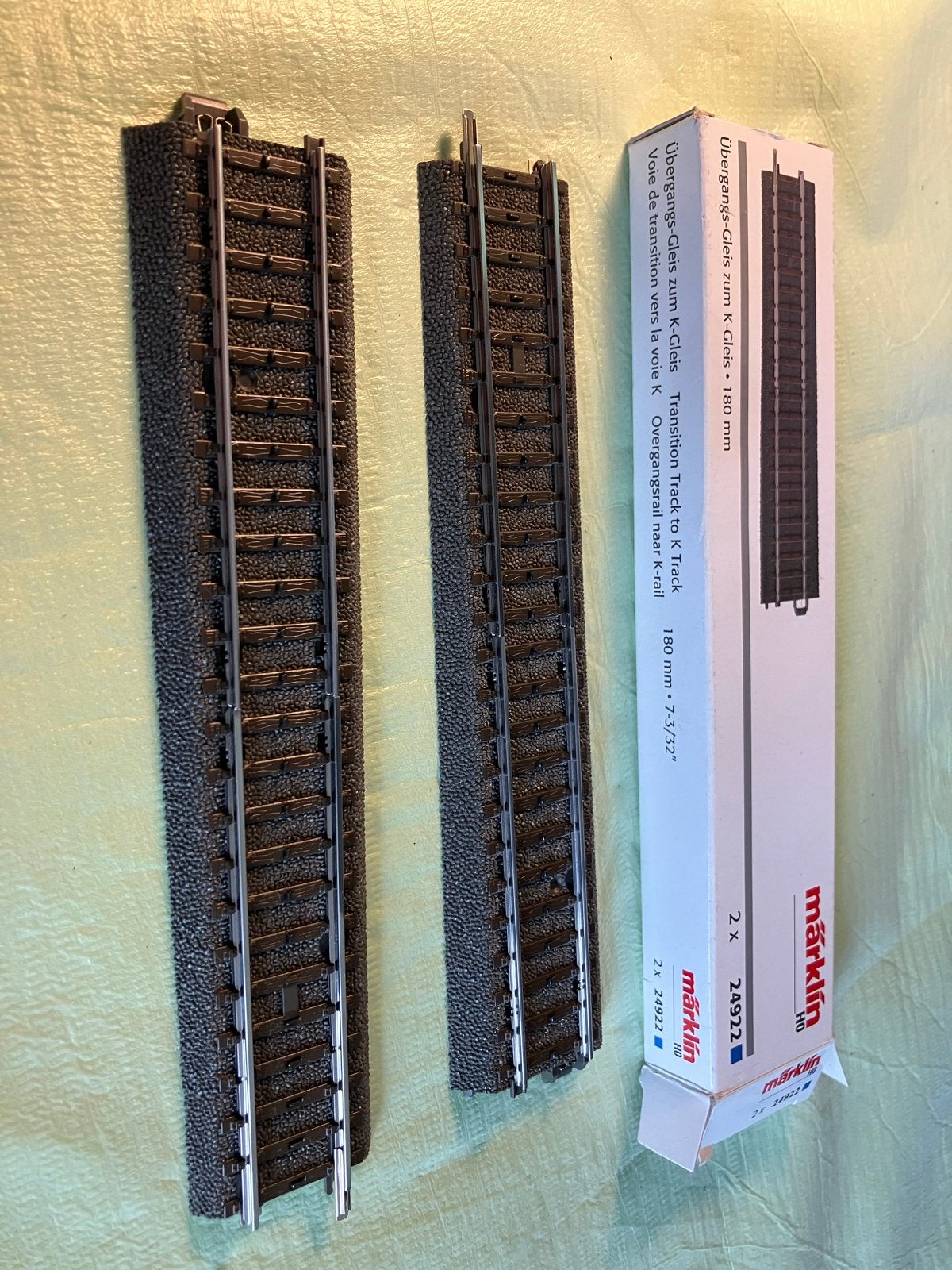 Märklin Overgangsrails van C- naar K-rail 180mm (2x 24922), Wisselstroom, Rails, Ophalen of Verzenden, Zo goed als nieuw