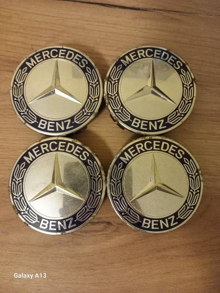 Mercedes-Benz naafdoppen(MOETEN WEG VOOR 21 MAART), Auto diversen, Wieldoppen, Ophalen of Verzenden, Nieuw