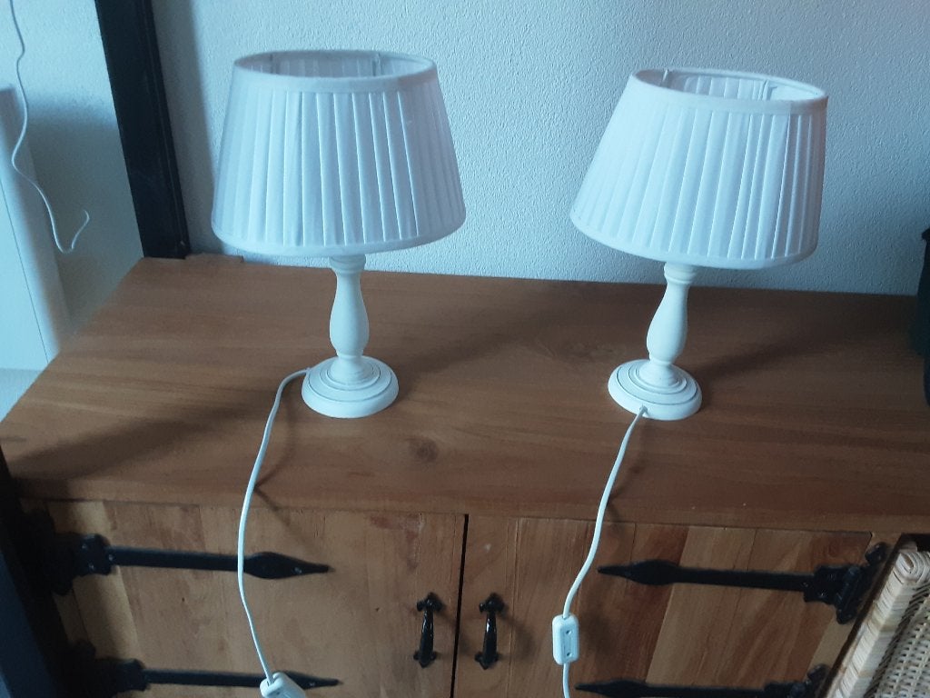 2 nachtkast lampjes, Huis en Inrichting, Lampen | Tafellampen, Ophalen, E14 (klein), Zo goed als nieuw, 36 cm