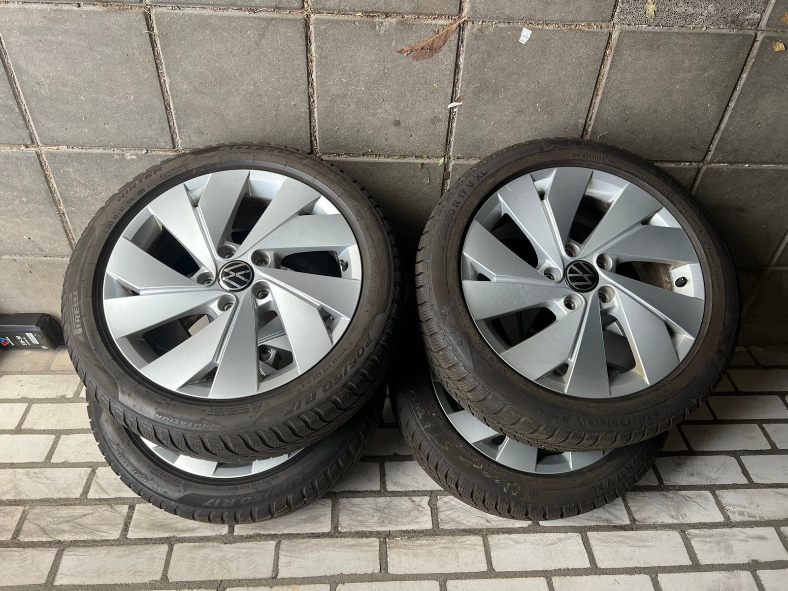 Tekoop origineel 17inch vw velgen met winterbanden, Ophalen, Velg(en), 17 inch, Winterbanden