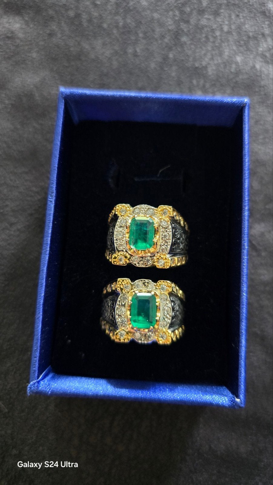 Prachtige ringen met smaragd en zirkonia, Ophalen, 18 tot 19, Met edelsteen, Nieuw
