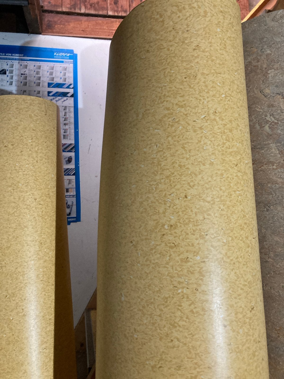 Nieuw Vinyl Vloerbedekking - Ruim 20m² in 2 rollen en 1 stuk, Ophalen, Geel, Nieuw, Vinyl