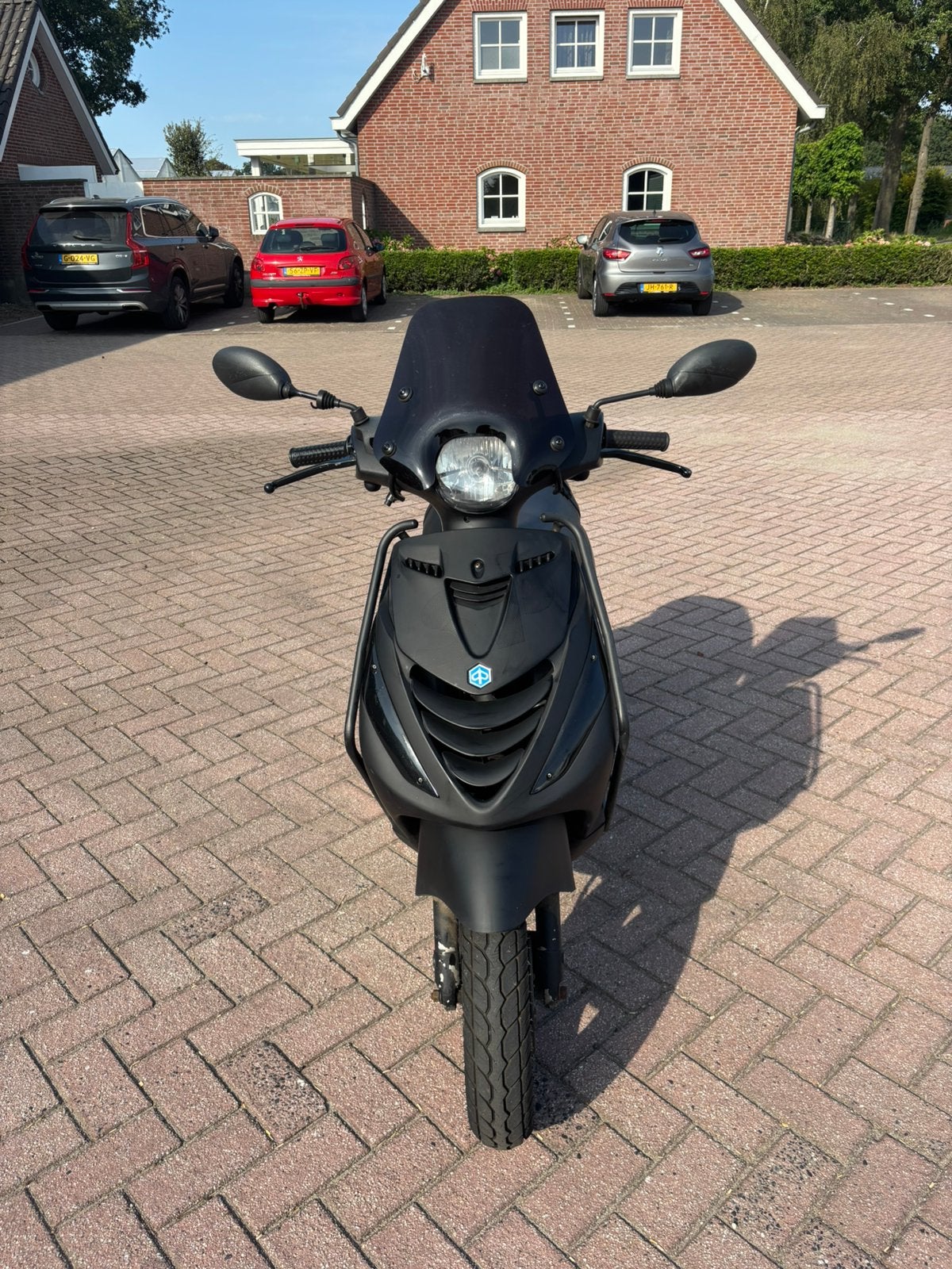 Piaggio Zip 50 4T i-Get Mat Zwart – Zeer nette staat  €1.600, Fietsen en Brommers, Scooters | Piaggio, Ophalen, Gebruikt, Maximaal 45 km/u