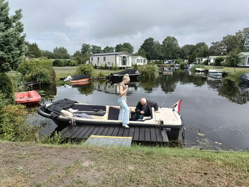 Foto 4 van te koop aangeboden chalet in  Kuikhorne