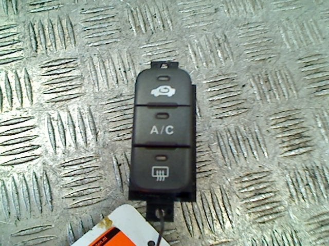 Bedieningspaneel Airco AIRCOSCHAKELAAR] Civic (EP/EU) 2002, Auto-onderdelen, Honda, Gebruikt, Hanauer Landstraße  222-224, Frankfurt am Main 60314, , Duitsland