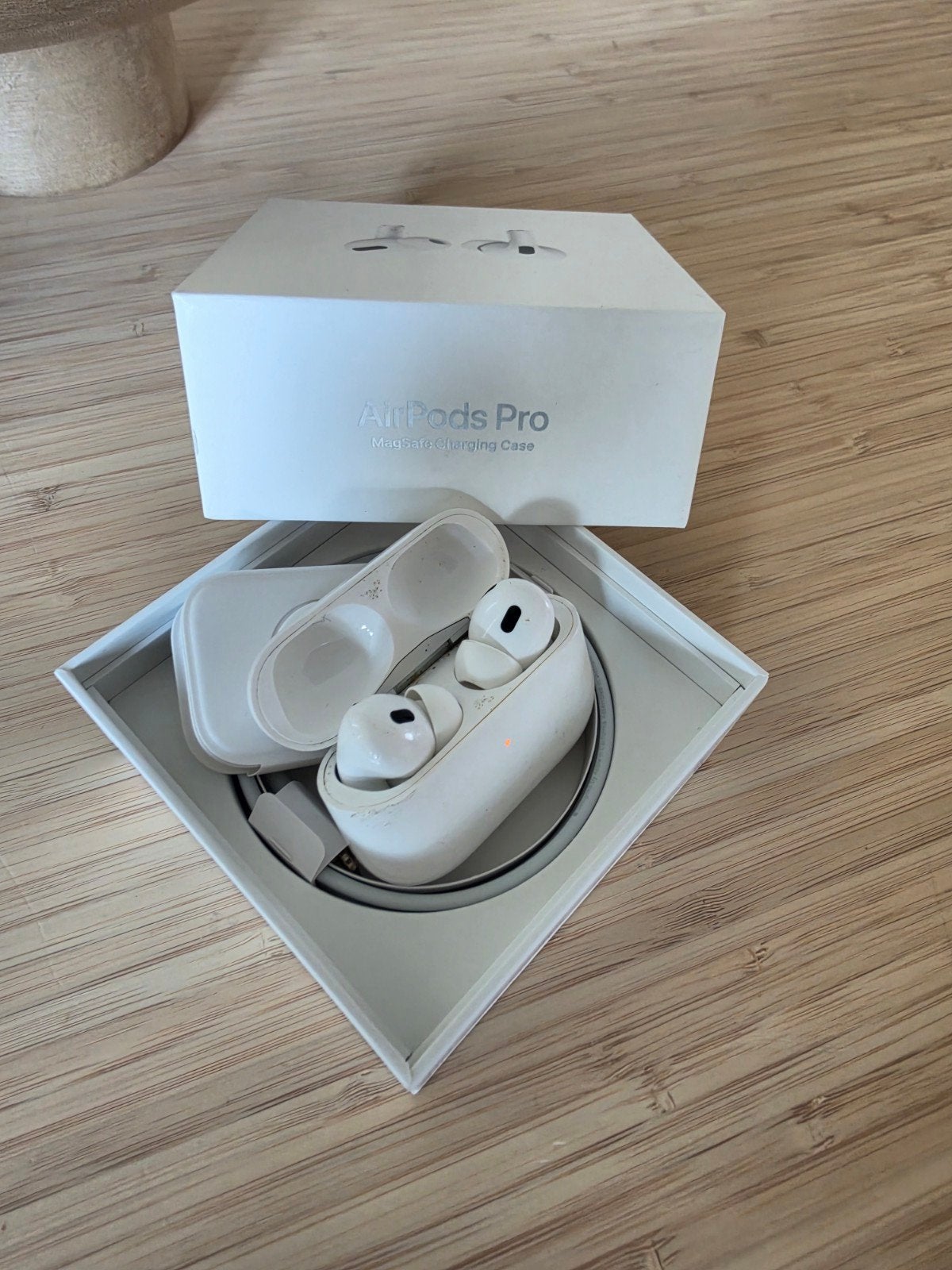 Apple AirPods Pro with MagSafe Charging Case, Ophalen, Gebruikt