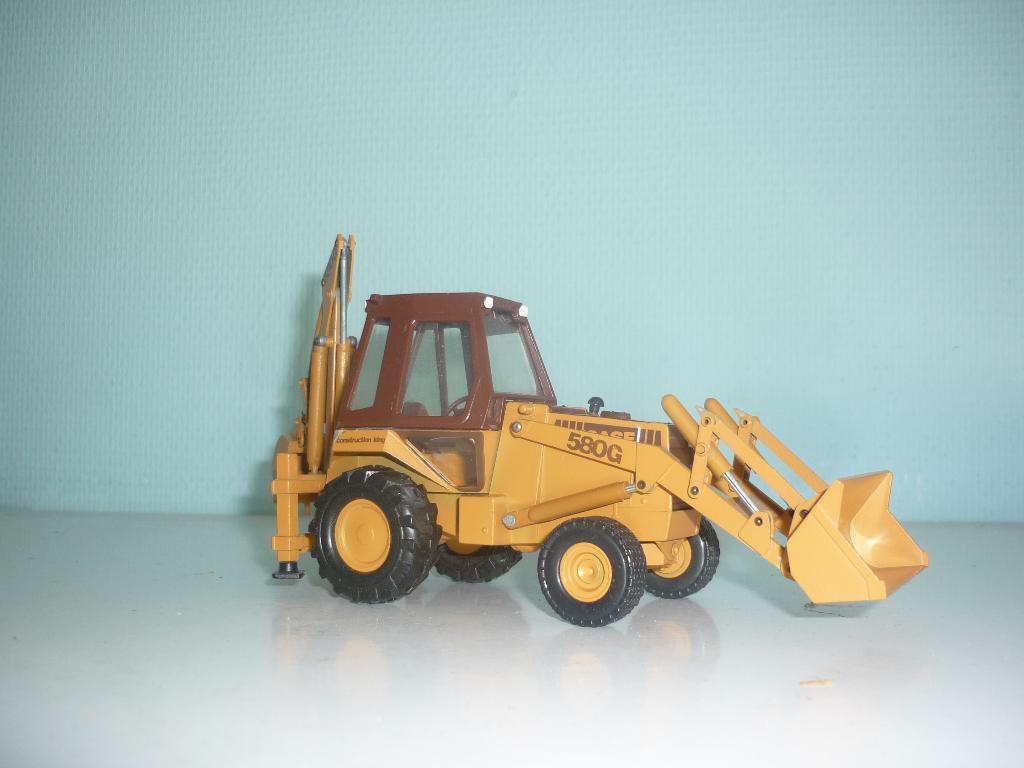 case 580 g conrad 1:35, Verzenden, Gebruikt, Tractor of Landbouw