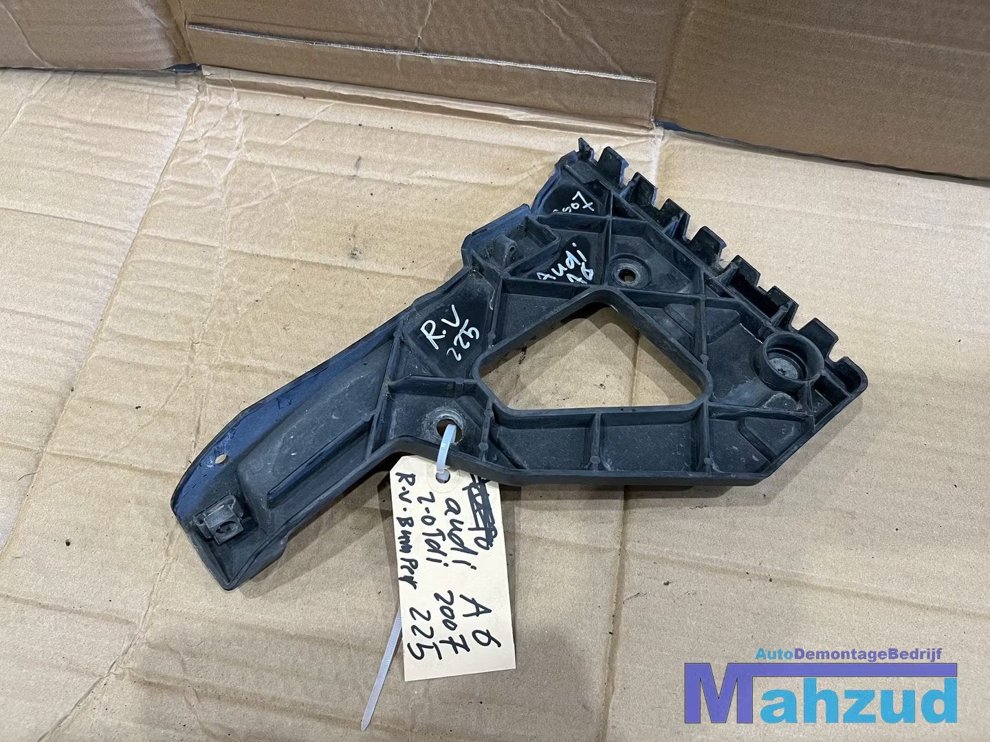 AUDI A6 C6 Sedan Rechts voor bumper steun 2004-2011 4F080722, Gebruikt, AUDI AG, Auto-Union-Strasse 1
85045  Ingolstadt, DE, Kundenbetreuung@audi.de