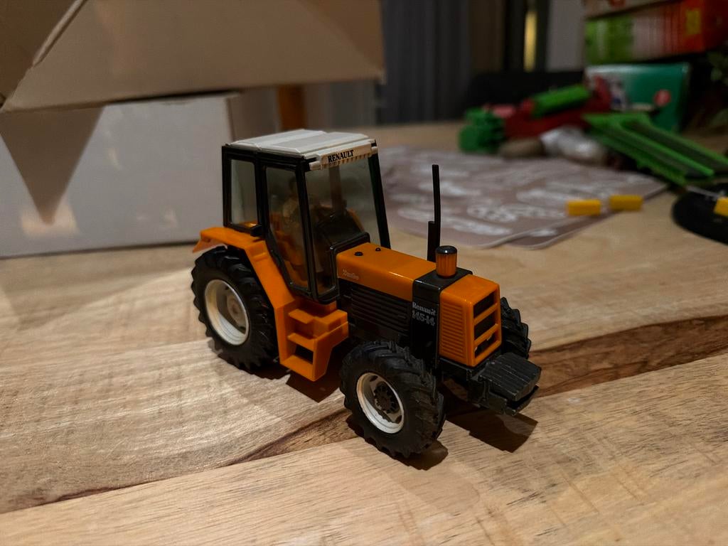 Renault 145-14 tractor Britains 1:32, Overige merken, Gebruikt, 1:32 tot 1:50, Overige typen
