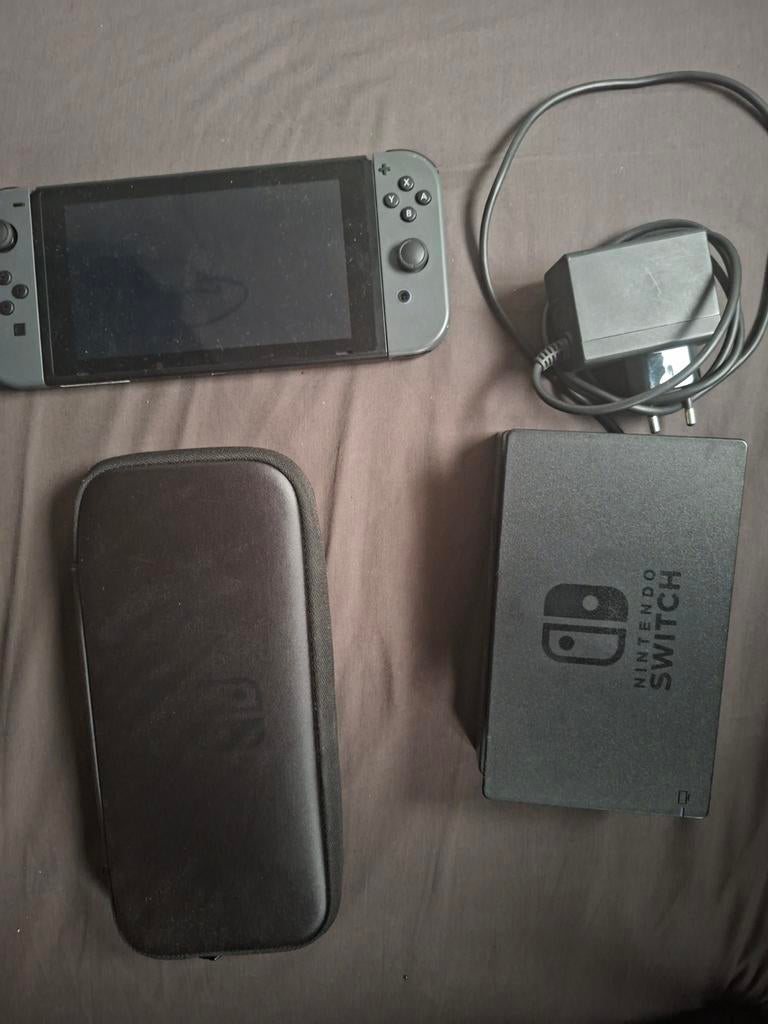 [Modded] Nintendo Switch 2019 Versie, Spelcomputers en Games, Spelcomputers | Nintendo Switch, Ophalen of Verzenden, Zo goed als nieuw