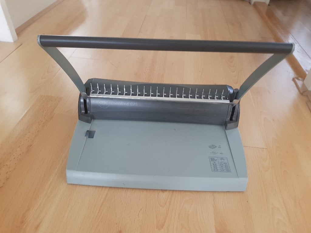 Inbindmachine - merk GBC CombBind C75 - 21-rings, Diversen, Bureau-accessoires, Zo goed als nieuw, Ophalen of Verzenden