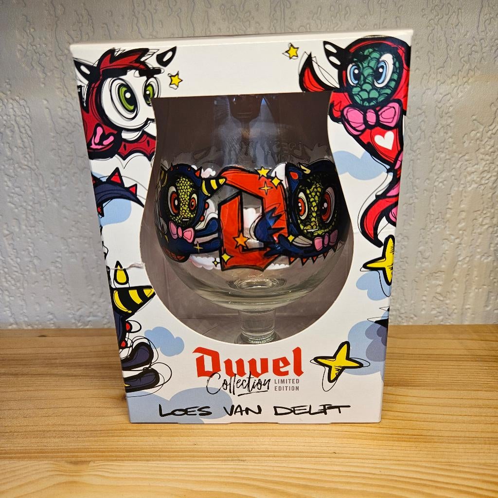 Duvel glas Loes van Delft uit 2025 in doos, Ophalen of Verzenden, Nieuw, Bierglas