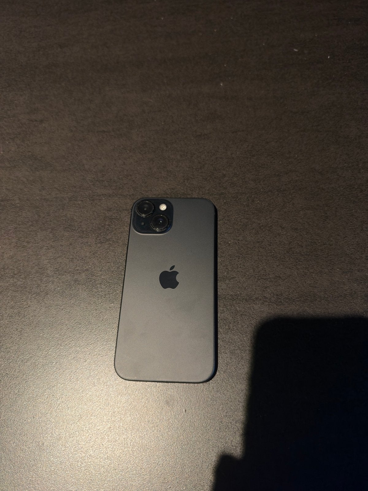 iPhone 15 in goede staat (87% batterij), Telecommunicatie, IPhone 15, Zwart, Ophalen of Verzenden, 87 %