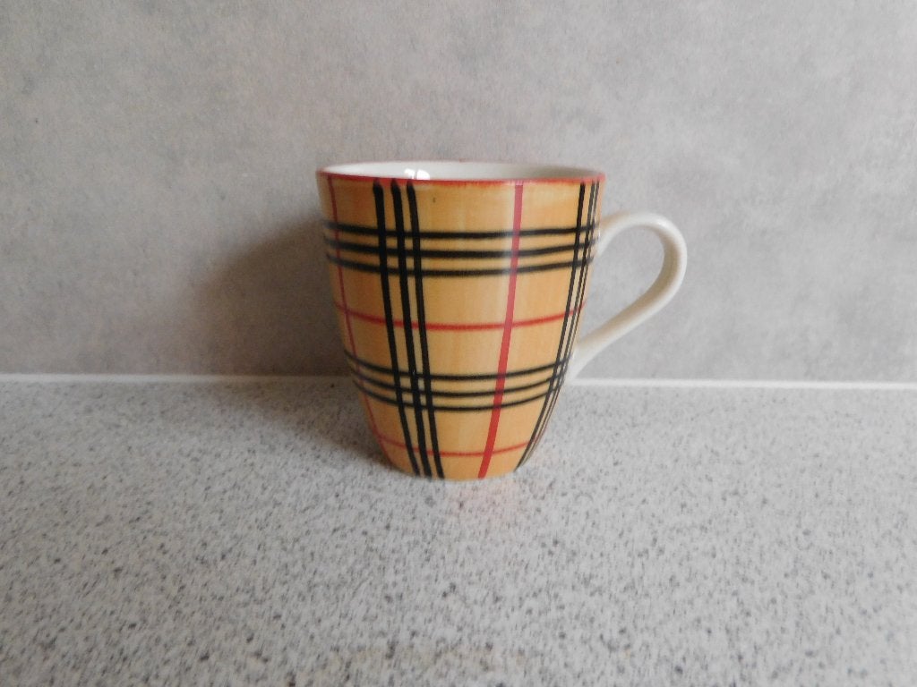 Senseo mok 150 ml. Burberry Ruit Vic's Handpainted, Overige merken, Zo goed als nieuw, Overige stijlen, Porselein