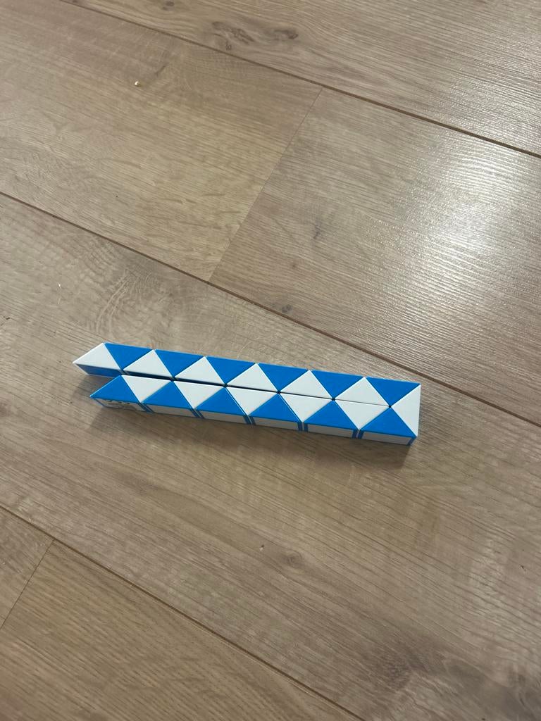 Fidget Toy Slang Puzzel Blauw Wit, Ophalen of Verzenden, Gebruikt, Jongen of Meisje