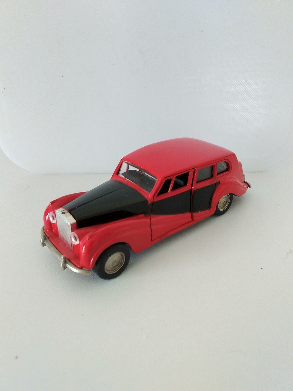 Rolls Royce Silver Wraith (K.K. Sakura, 1:43) - Onbespeeld, Hobby en Vrije tijd, Modelauto's | 1:43, Ophalen of Verzenden, Auto