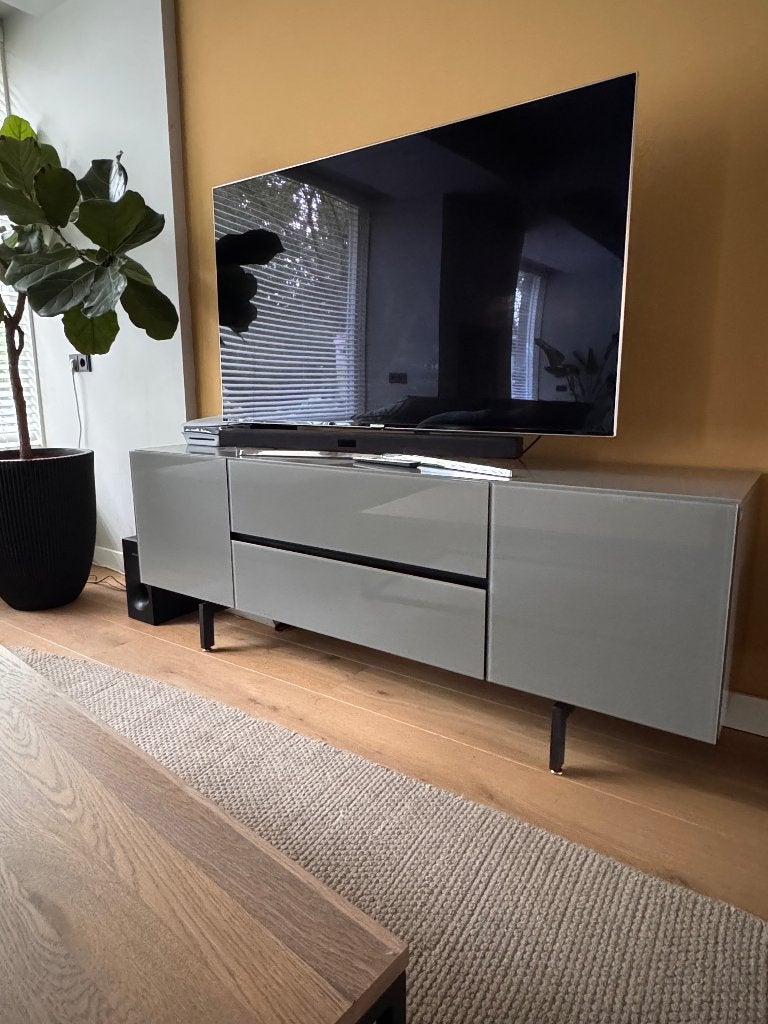 TV meubel taupe XOOON, Ophalen, 150 tot 200 cm, Zo goed als nieuw, Minder dan 100 cm