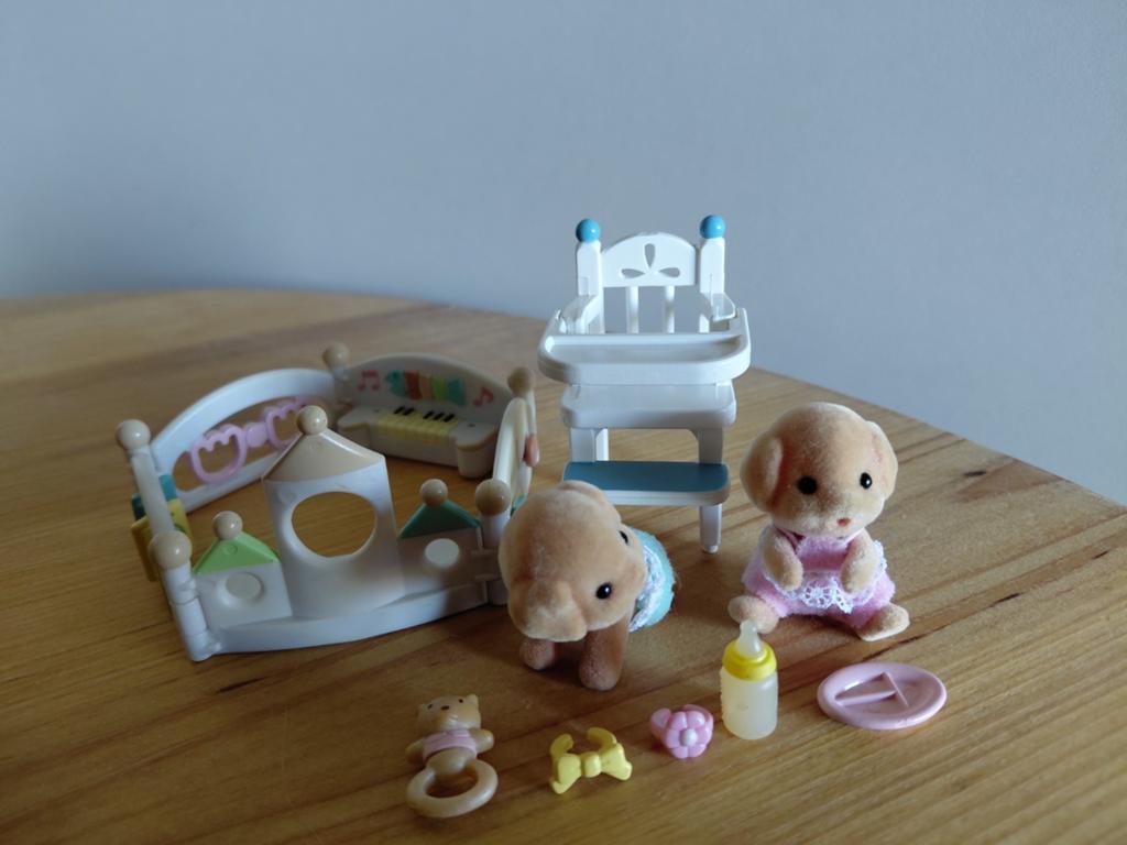 Sylvanian families babyhondjes/tweeling/puppies/spelen, Verzamelen, Poppenhuizen en Toebehoren, Ophalen of Verzenden, Gebruikt