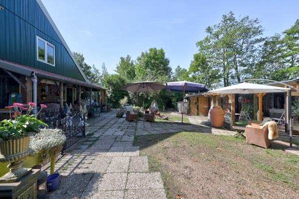 Woonboerderij 8595 m2 + B&B + wellness, Huizen en Kamers, Huizen te koop, Vrijstaande woning, 380 m², 9 kamers, Friesland
