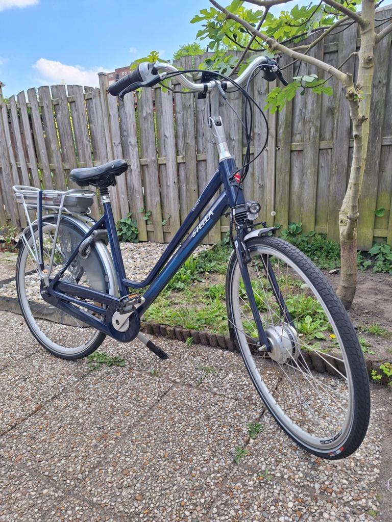 Stella vincenza
Maat M
Stella voorwiel motor 28 inch 57 cm, Ophalen of Verzenden, Zo goed als nieuw, Overige merken