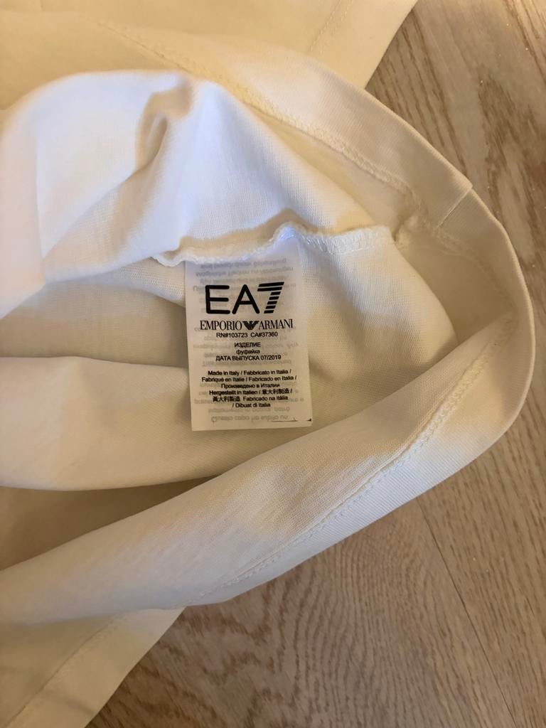 EA7 Emporio Armani T-shirt wit - Maat S, Kleding | Heren, T-shirts, Ophalen of Verzenden, Zo goed als nieuw
