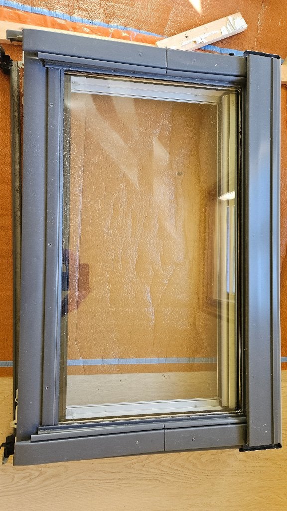 Velux dakraam GGL-SK01 (breedbeeld formaat) incl. gootstuk, Gebruikt, Overige typen, Minder dan 75 cm, Inclusief glas