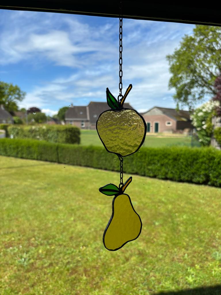 Tiffany appel en peer glas in lood raamhanger, Huis en Inrichting, Woonaccessoires | Overige, Nieuw, Glas, Geel, Overige stijlen