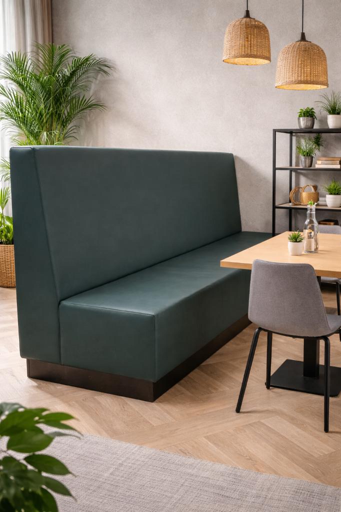 Outlet: Treinbank donkergroen 240 cm, Ophalen, Kunststof, Gebruikt, Minder dan 75 cm