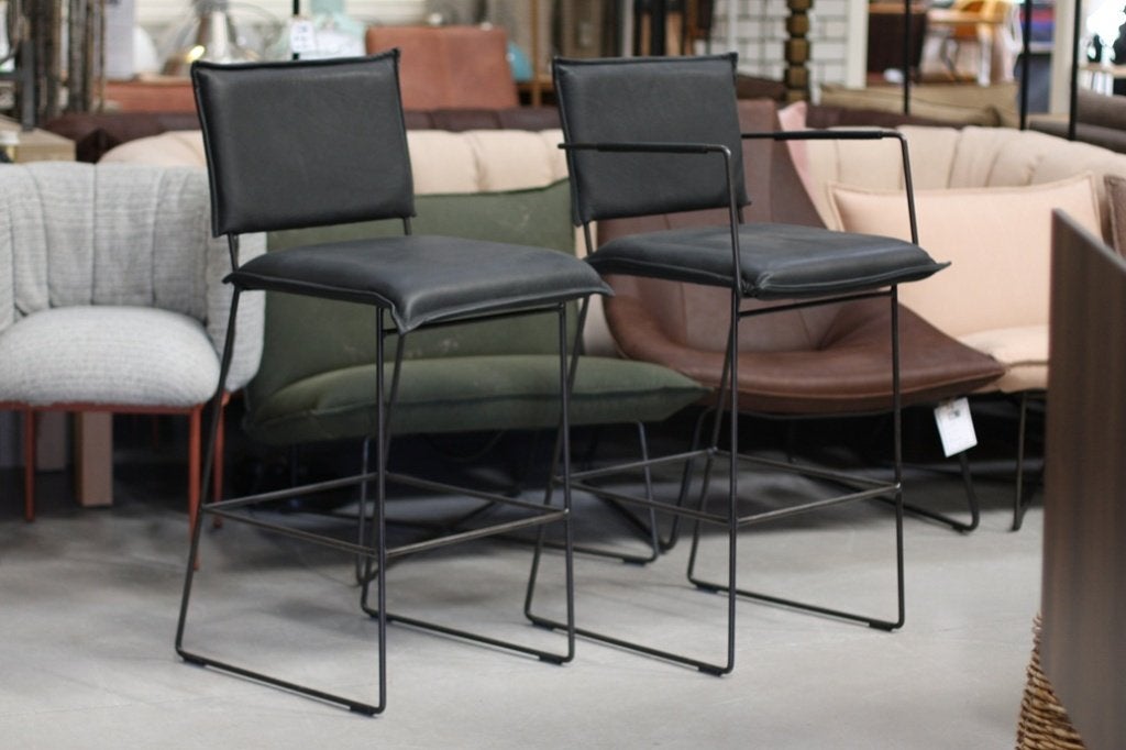 2 luxe barstoelen Norman Jess Design metaal leer zwart