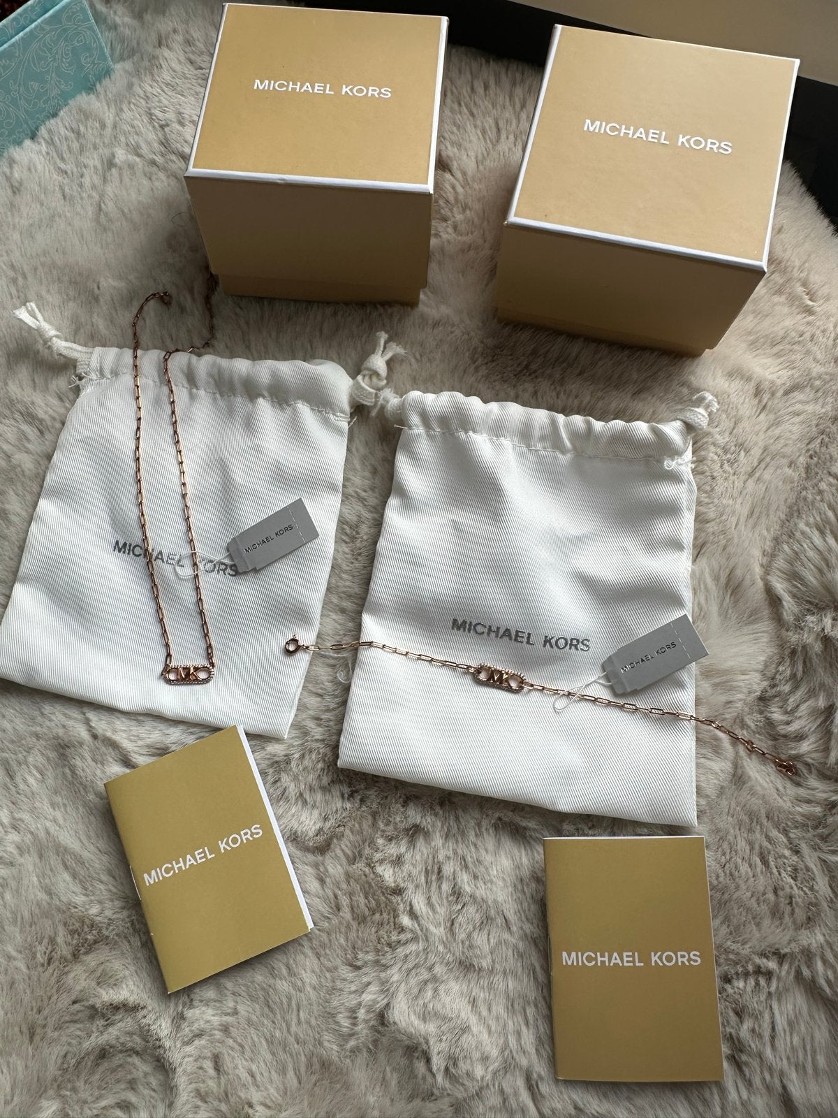 Michael Kors ketting en armband set roségoud, Sieraden, Tassen en Uiterlijk, Met kristal, Overige materialen, Nieuw, Ophalen of Verzenden