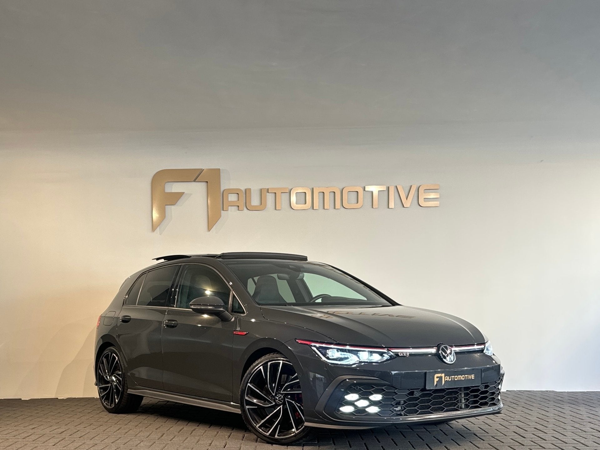 Volkswagen GOLF 2.0 TSI GTI Pano|HuD|H/K|Keyless|Blindspot|A, 730 kg, Euro 6, 4 cilinders, 1984 cc