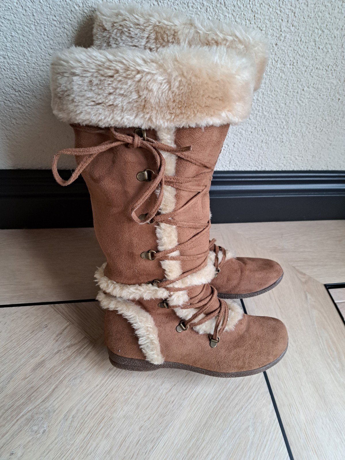 DAMES LAARZEN NIEUW MAAT 37 BONT GEVOERD, Kleding | Dames, Ophalen of Verzenden, Nieuw, Bruin, Hoge laarzen