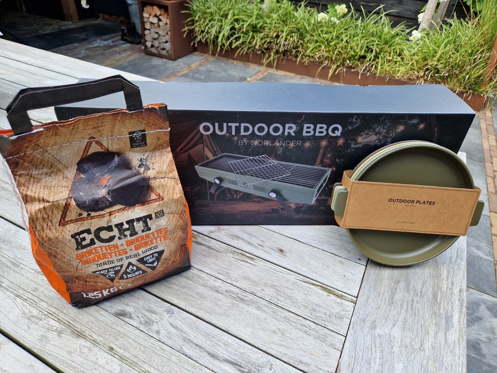 Norlander Outdoor BBQ met briketten en borden, Ophalen of Verzenden, Nieuw, Norlander