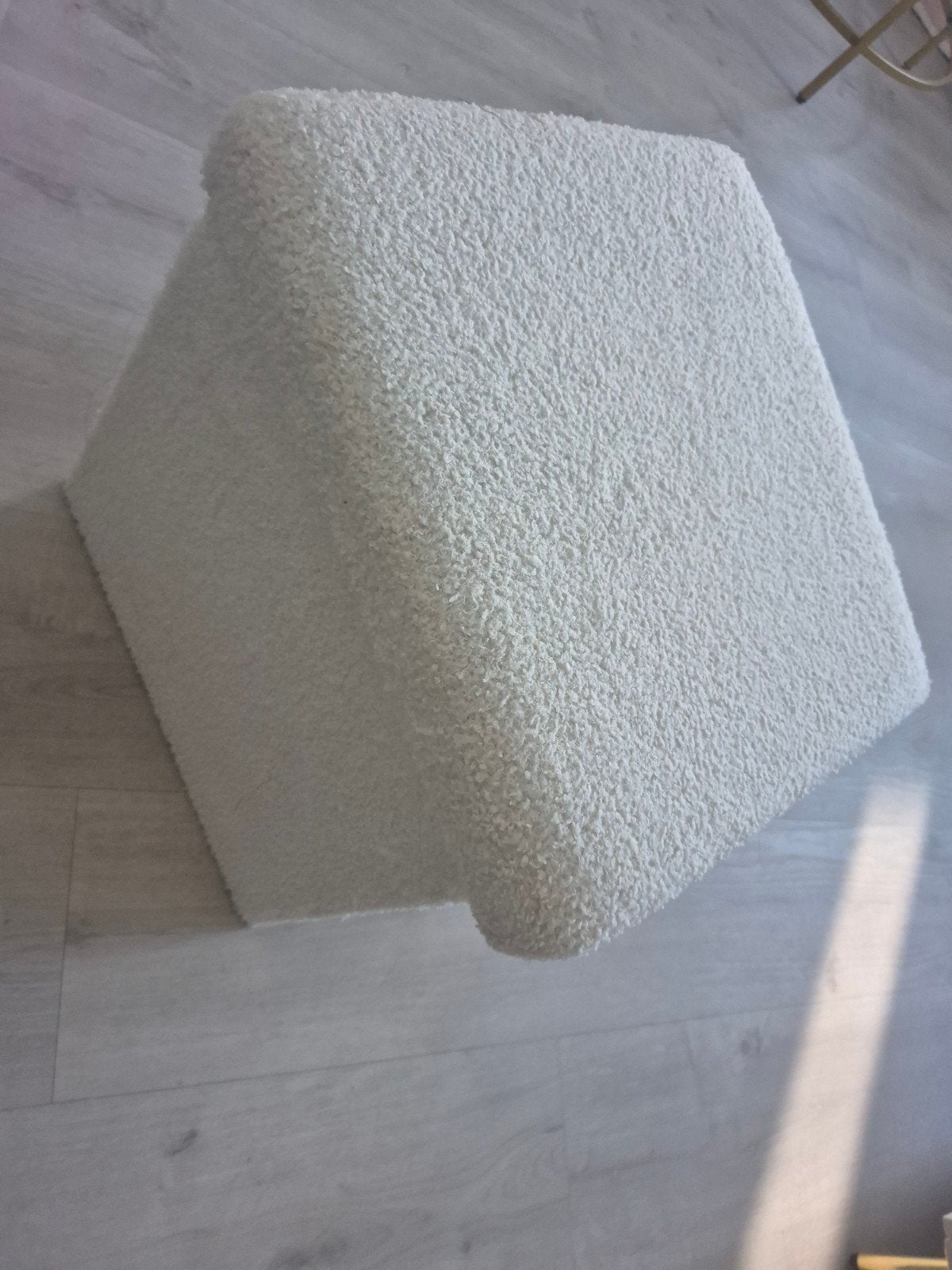 witte kleine poef teddy stof, Huis en Inrichting, Ophalen, Minder dan 50 cm, Rond, Minder dan 50 cm