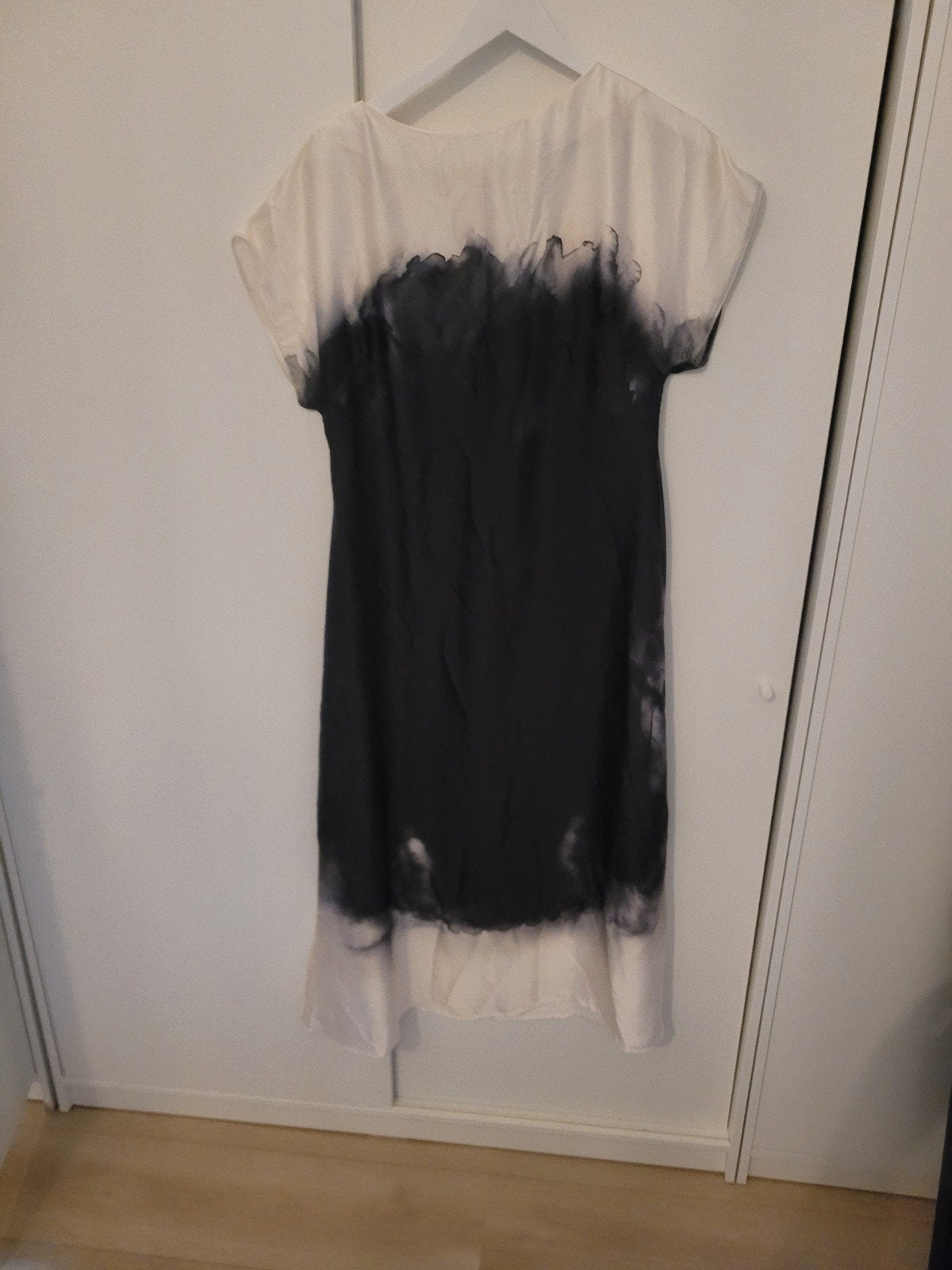 Primark Edit jurk - Zwart/Wit tie-dye - Maat 40, Kleding | Dames, Maat 38/40 (M), Zwart, Ophalen of Verzenden, Zo goed als nieuw