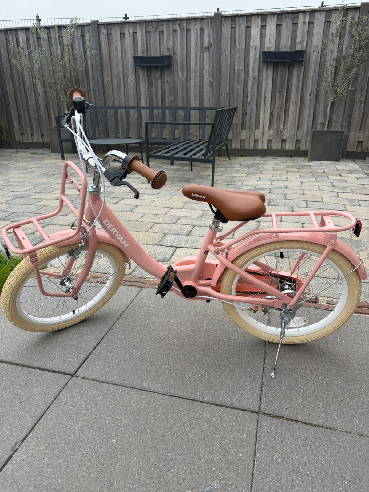 Meisjesfiets 18inch 2 weken oud, Fietsen en Brommers, Ophalen, Nieuw, Handrem, 18 inch