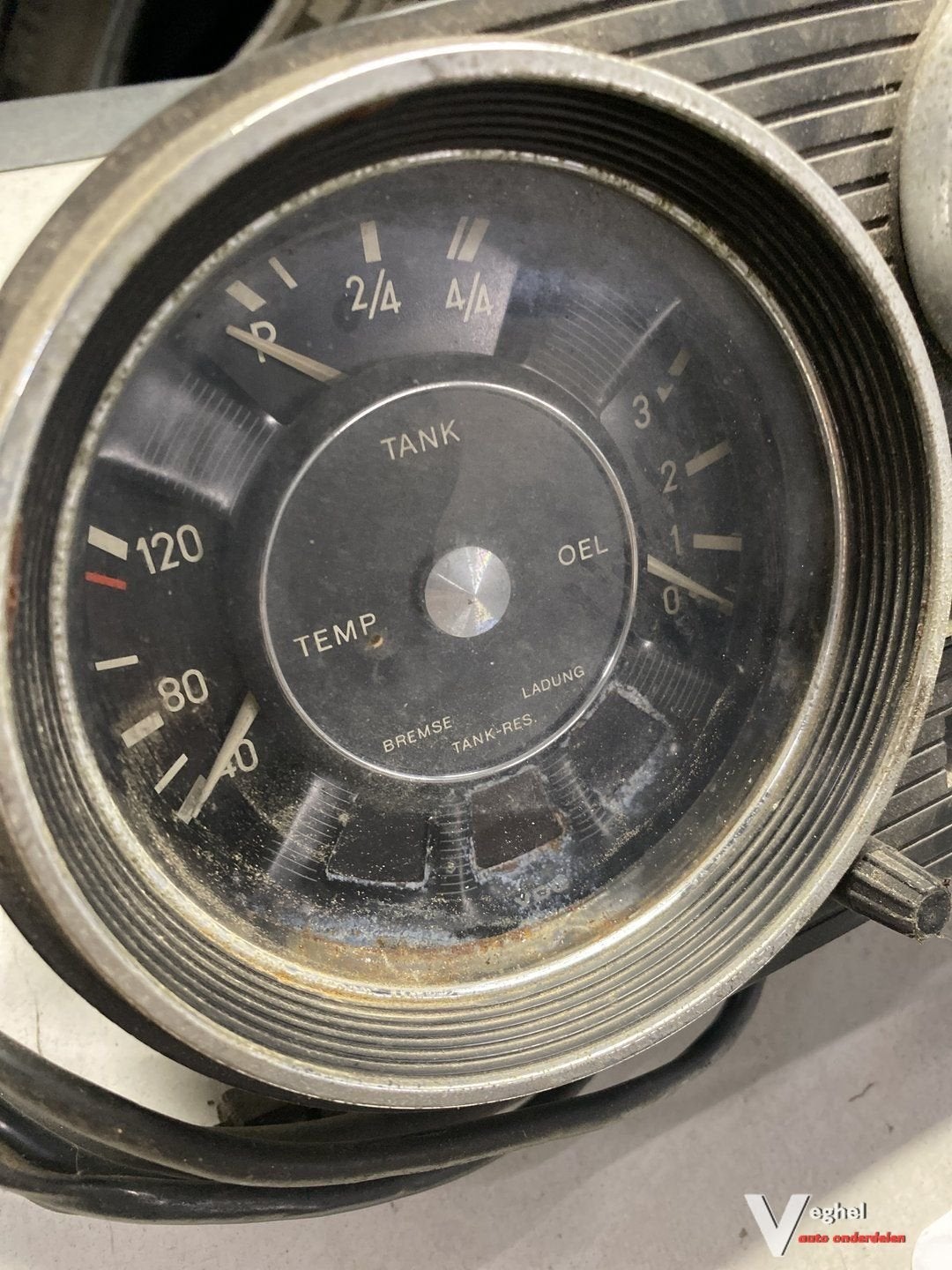 Mercedes W114 Km Tellerklok 114 542 4001, Auto-onderdelen, Dashboard en Schakelaars, Gebruikt, -, -, Ophalen of Verzenden