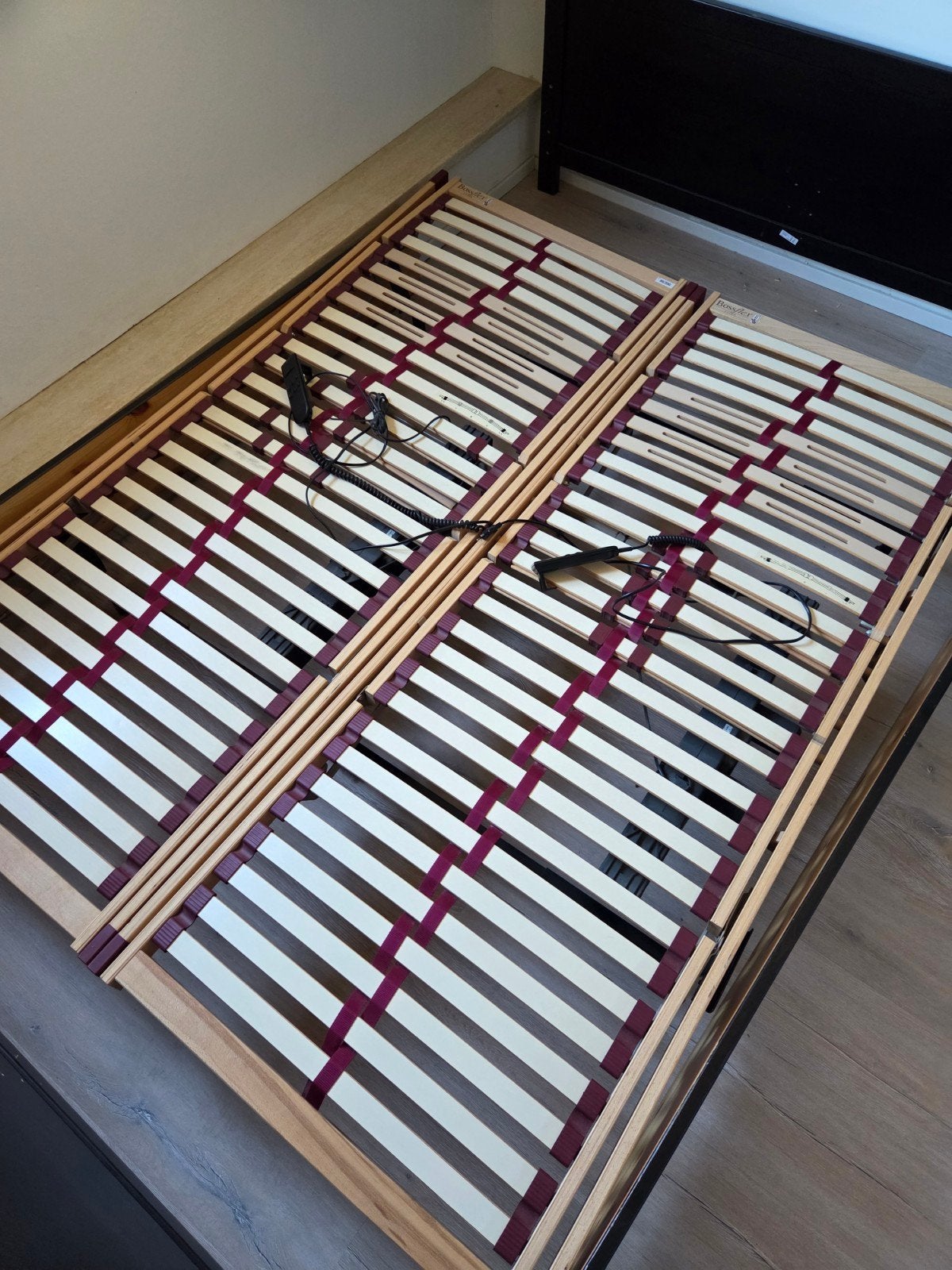 2 elektrisch verstelbare lattenbodems Bossflex Extra 80x200, Huis en Inrichting, Ophalen, Gebruikt, Tweepersoons, Bedbodem