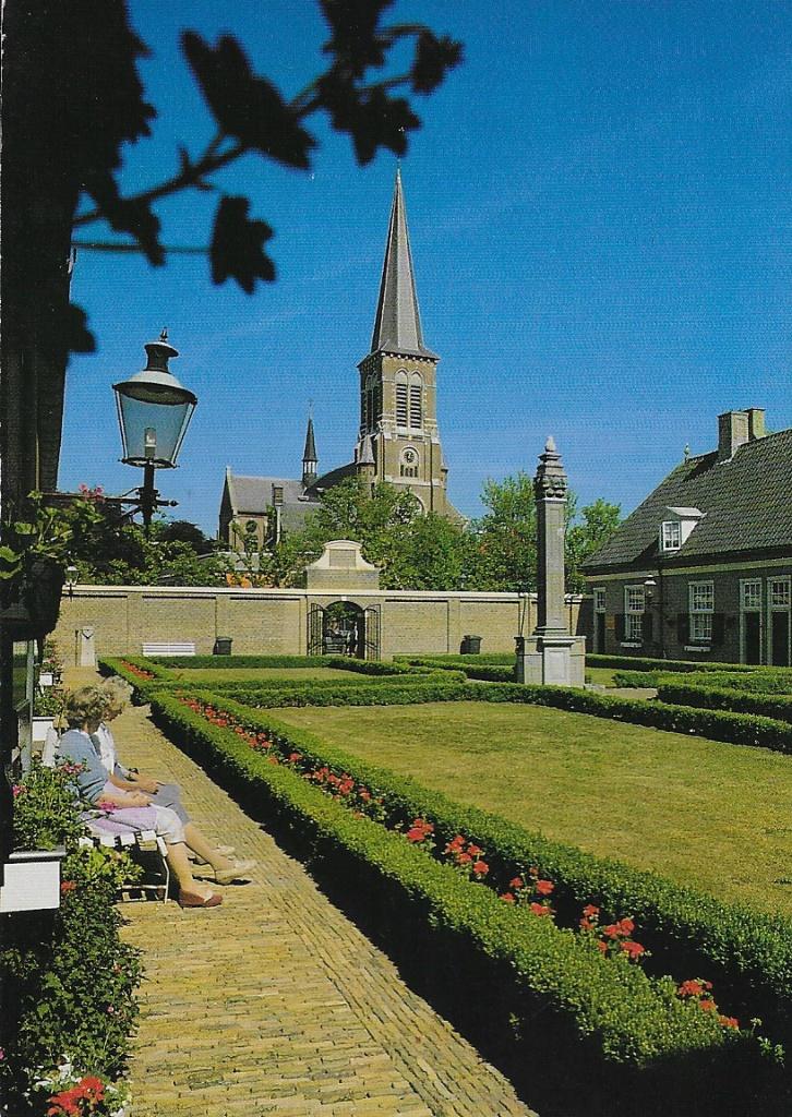 Etten leur paulushofje gelopen ansichtkaart ( 4296 ), Ophalen of Verzenden, 1980 tot heden, Gelopen