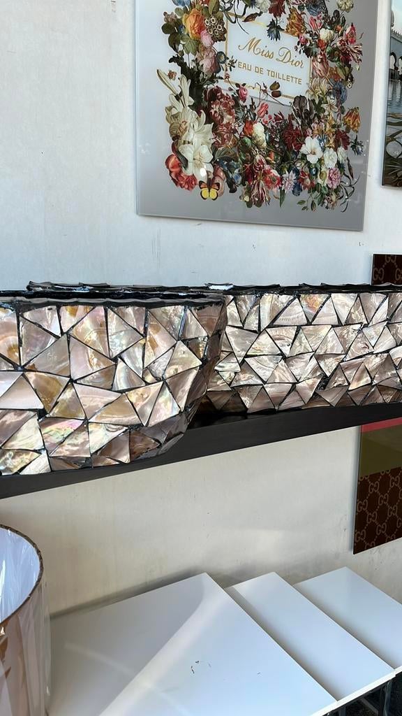 MOTHER OF PEARL SCHELPEN VAAS BRUIN SCHUIT XXL BROWN SALE!!, Ophalen of Verzenden, Overige kleuren, Glas, Minder dan 50 cm