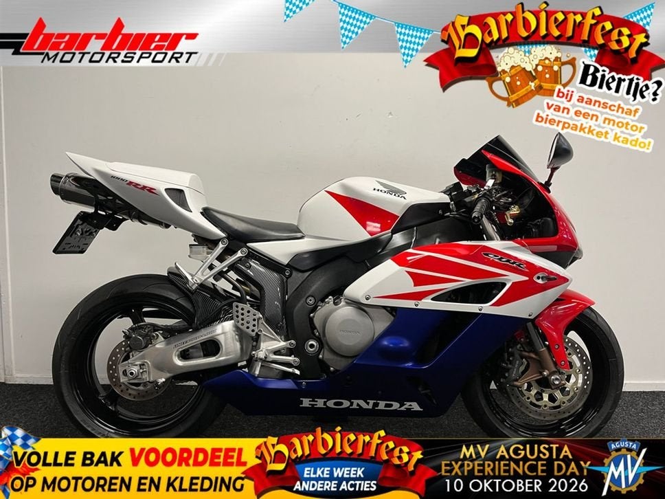 ⭐️⭐️Honda CBR 1000 RR FIREBLADE (bj 2004)⭐️⭐️, HONDA, 4 cilinders, Motorrijbewijs A, Bedrijf