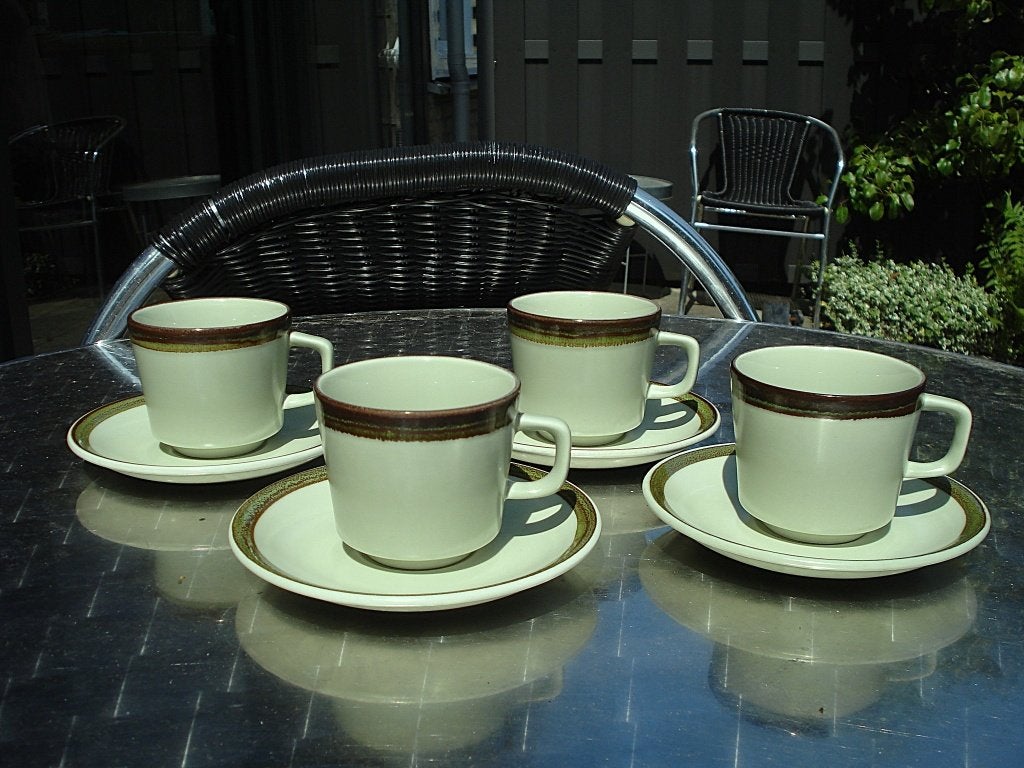 Vintage Mikasa Japan kop en schotels - groen met bruin, Huis en Inrichting, Keuken | Servies, Overige merken, Nieuw, Ophalen of Verzenden