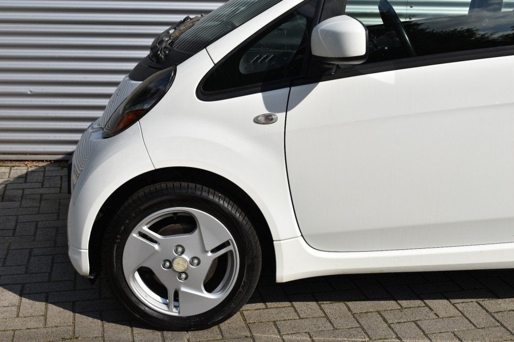 Mitsubishi I-MIEV 4-PERSOONS 16 KWH / CLIMATE-CONTROL / STOE, Auto's, Achterwielaandrijving, 16 kWh, 4 stoelen, Wit